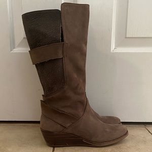 EMU leather boots